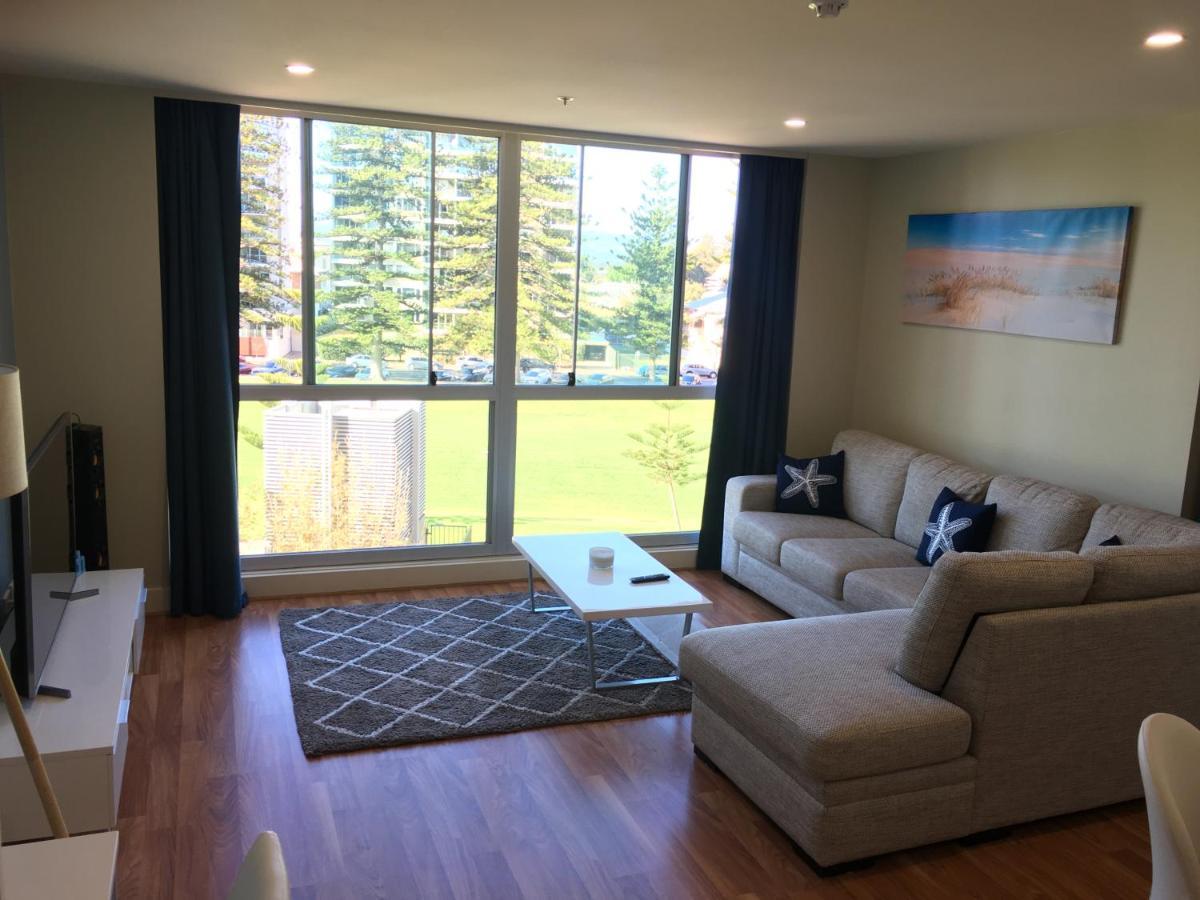 Beachside Luxury Apartments One & Two Bedroom In Beachfront Oaks Pier Building Glenelg Luaran gambar
