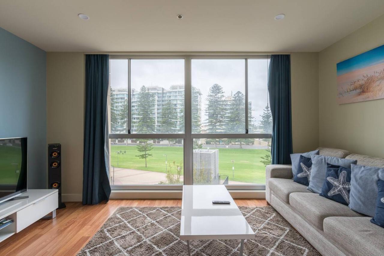 Beachside Luxury Apartments One & Two Bedroom In Beachfront Oaks Pier Building Glenelg Luaran gambar