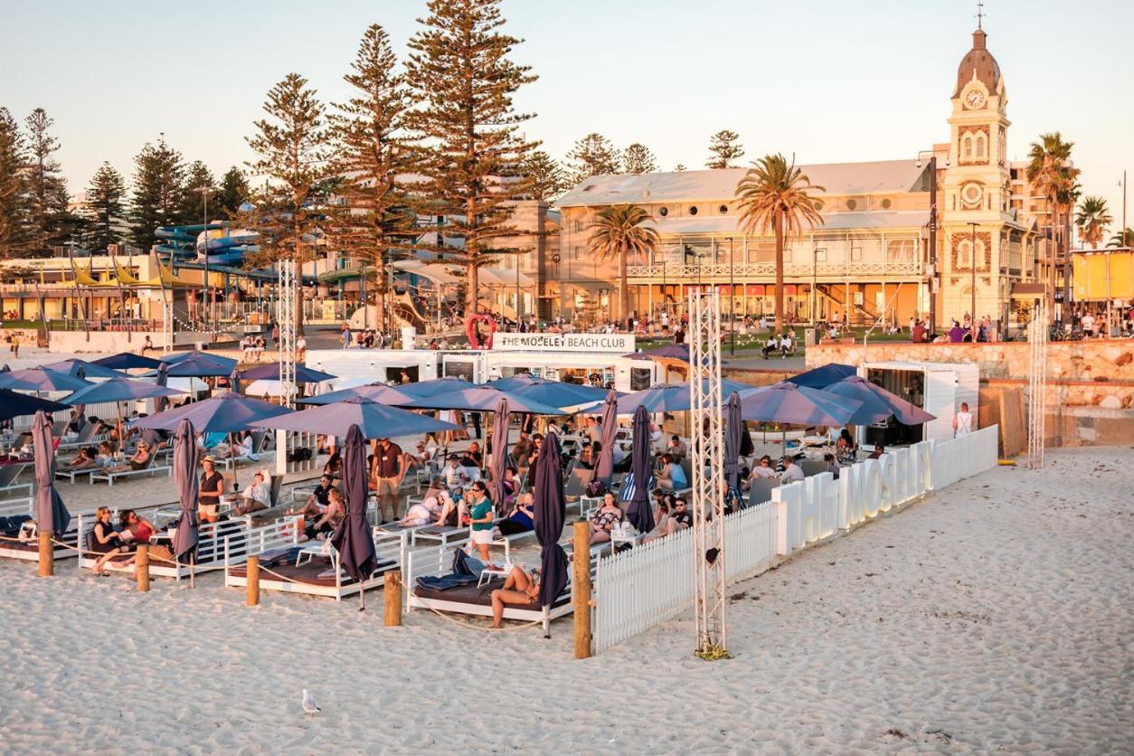 Beachside Luxury Apartments One & Two Bedroom In Beachfront Oaks Pier Building Glenelg Luaran gambar
