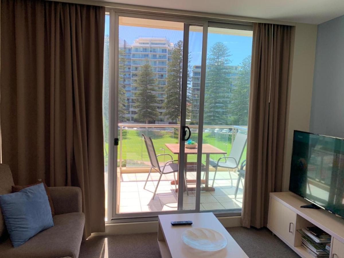Beachside Luxury Apartments One & Two Bedroom In Beachfront Oaks Pier Building Glenelg Luaran gambar